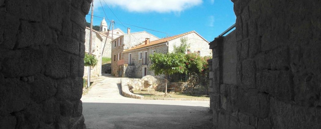 Voûte village Altagène